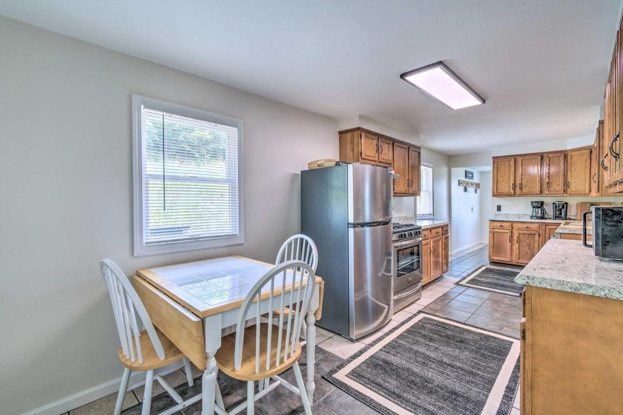 Watkins Glen Lakeview Cottage With Waterfall! ภายนอก รูปภาพ